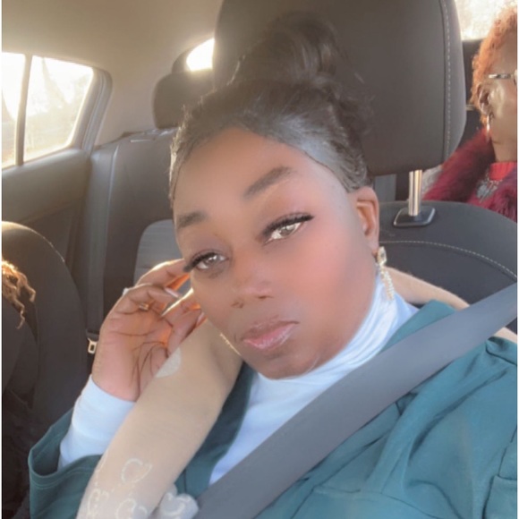 Meet your Posher, Shaon - Picture 5 of 9